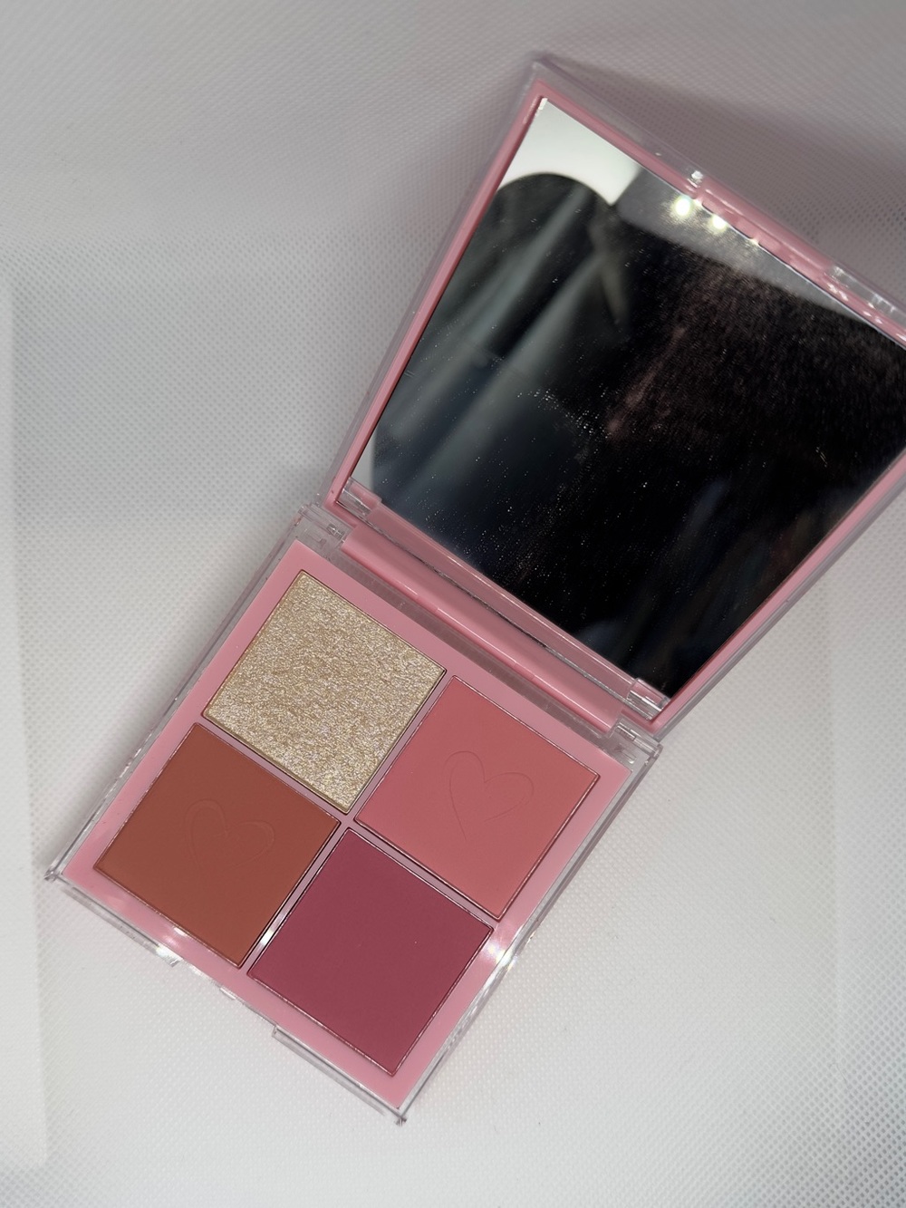 Beauty creations Cheek Palette — Blush & Highlighter